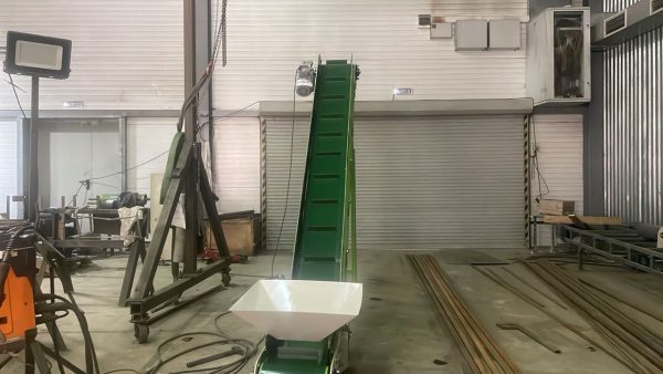 Ленточный конвейер скребковый L 3300